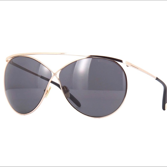 TOM FORD Criss Cross Oversized Sunglasses Only Worn Once $545 - Picture 2 of 6